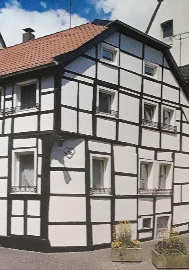 Historisch Uebernachten Brinkerplatz 3 Essen Exterior foto